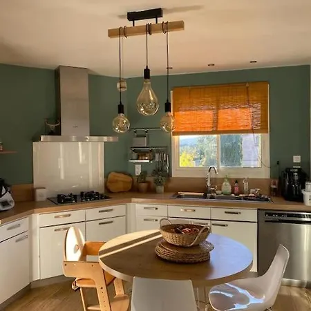Avec Piscine Et Cuisine D'ete *